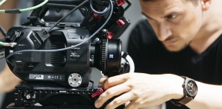 Zeiss Batis Lenses Reviewed in Music Video “Those Goddamn Hippies – Drift”