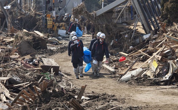 Dan Chung’s Tsunami Aftermath HDSLR video challenges people’s expectations about news coverage